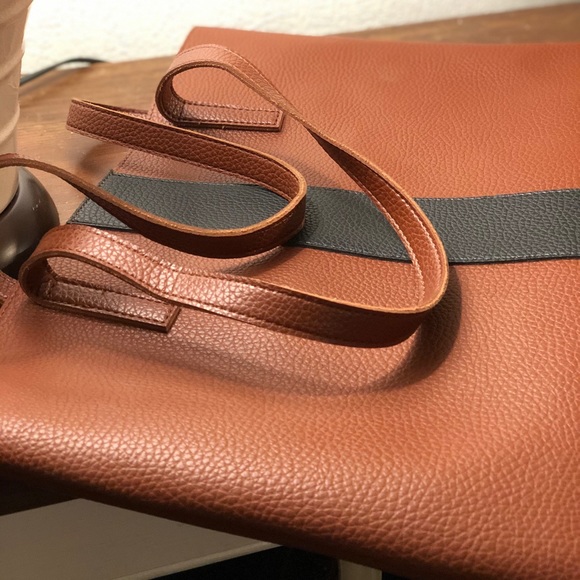 ♦️SOLD♦️Vince Camuto luck tote - Picture 6 of 8